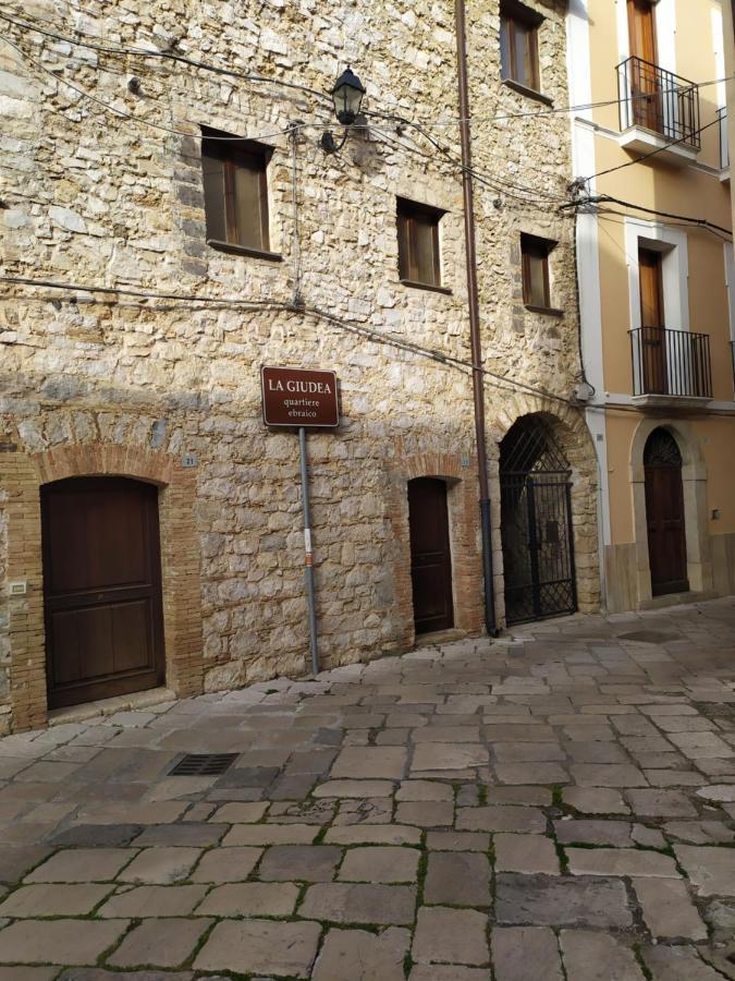 Ferienwohnung Casa Flora Fondi Centro Storico Exterior foto